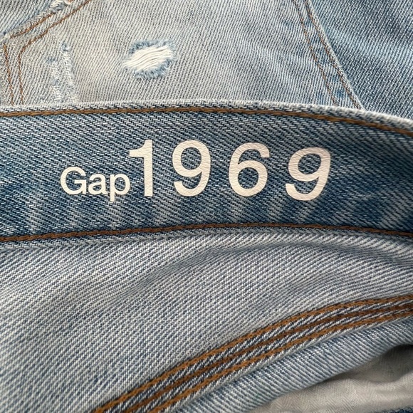 GAP 1969 Sexy Boyfriend Straight Leg Distressed Jeans Size 24 Women’s - Picture 2 of 6